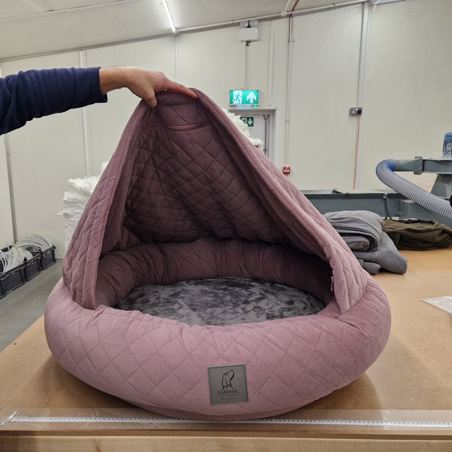 Large Dusky Pink Quilted Velour Deluxe Comfort Cocoon Dog Bed 30% OFF