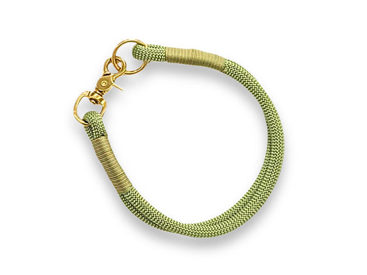 Guacamole-green quick-dry rope dog collar, lightweight 8 mm PPM, washable & odour-resistant, brass hardware, custom whipping, handmade