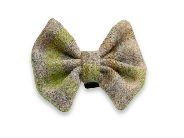 Abraham Moon Bibury-Lichen Harris Tweed dog bow tie – handmade and ideal for weddings or daily wear