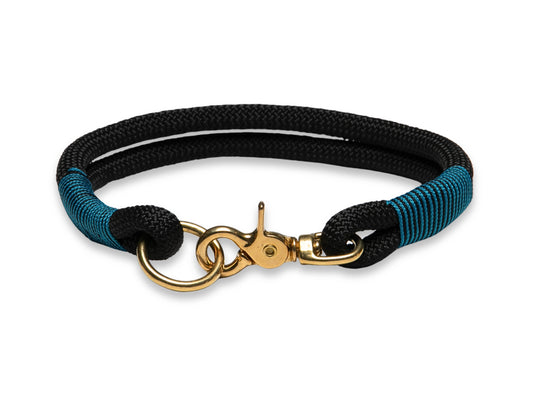 Black handmade rope dog collar, 8 or 10 mm PPM cord, brass hardware, blue whipping, durable, handcrafted in Yorkshire