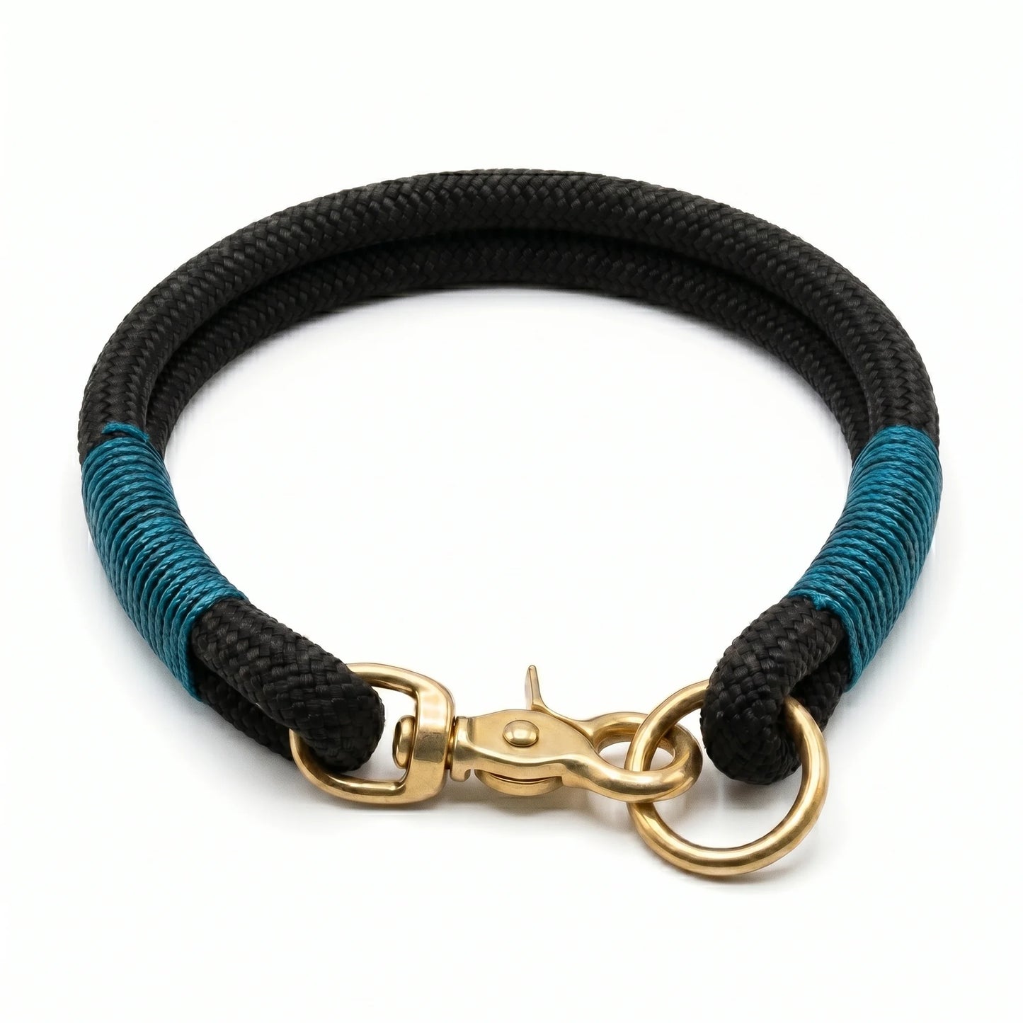 Black handmade rope dog collar, 8 or 10 mm PPM cord, brass hardware, blue whipping, durable, handcrafted in Yorkshire