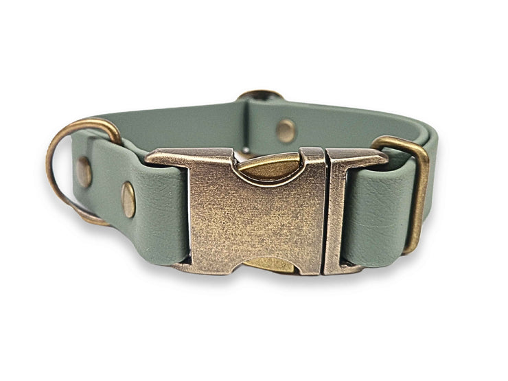 Durable Country Green Biothane dog collar – bacteria-resistant, non-stretch, and perfect for outdoor use – by Collared Creatures