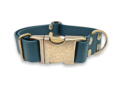 Dark Green waterproof metal clasp collar – abrasion-resistant, wipeable, and ideal for swimming dogs – by Collared Creatures