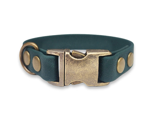 Dark green waterproof Biothane dog collar for small breeds – outdoor-ready, strong and easy to clean