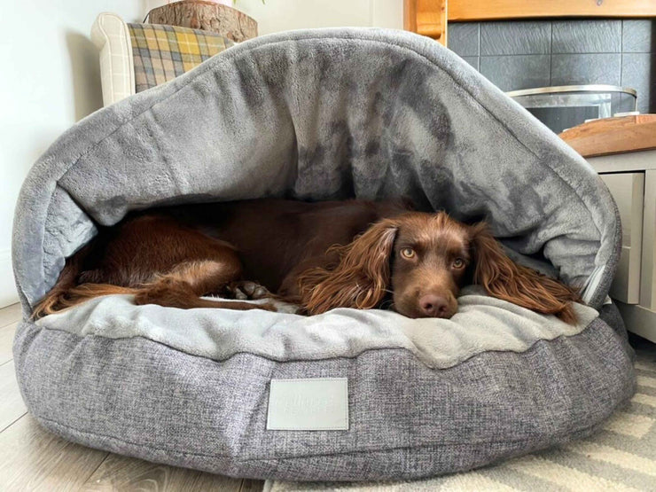 grey-luxury-dog-hooded-bed-with-faux-fur-interior